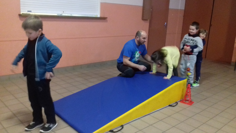 http://aiglemont.ac-reims.iconito.fr/index.php/static/classeur/73079-2ff865587c/230073-271044a76d.bmp